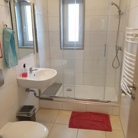 Ferienwohnung Shaki Apartman